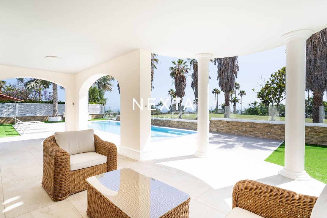 Villa in La Caleta, Adeje, Canary Islands 2 - 18250103