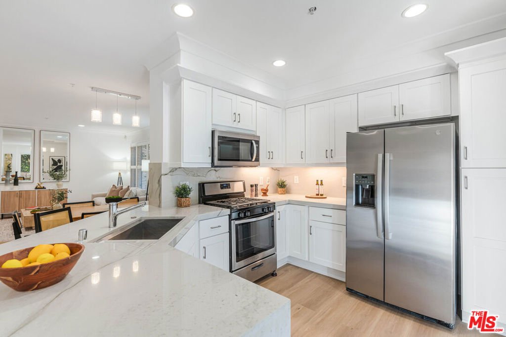 Condo in Los Angeles, California, United States 4 - 18253766