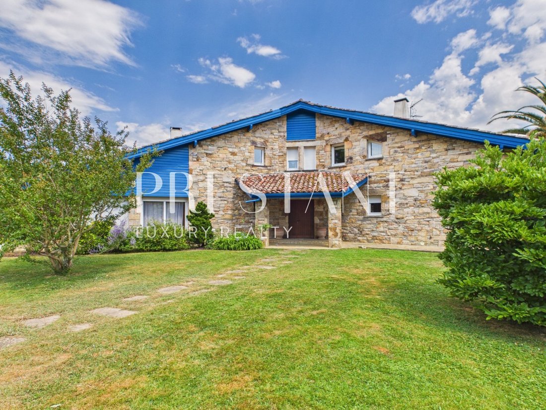 House in Mendi-Choko-Karrikatxar-Olhette, Urrugne, France 1 - 18256037