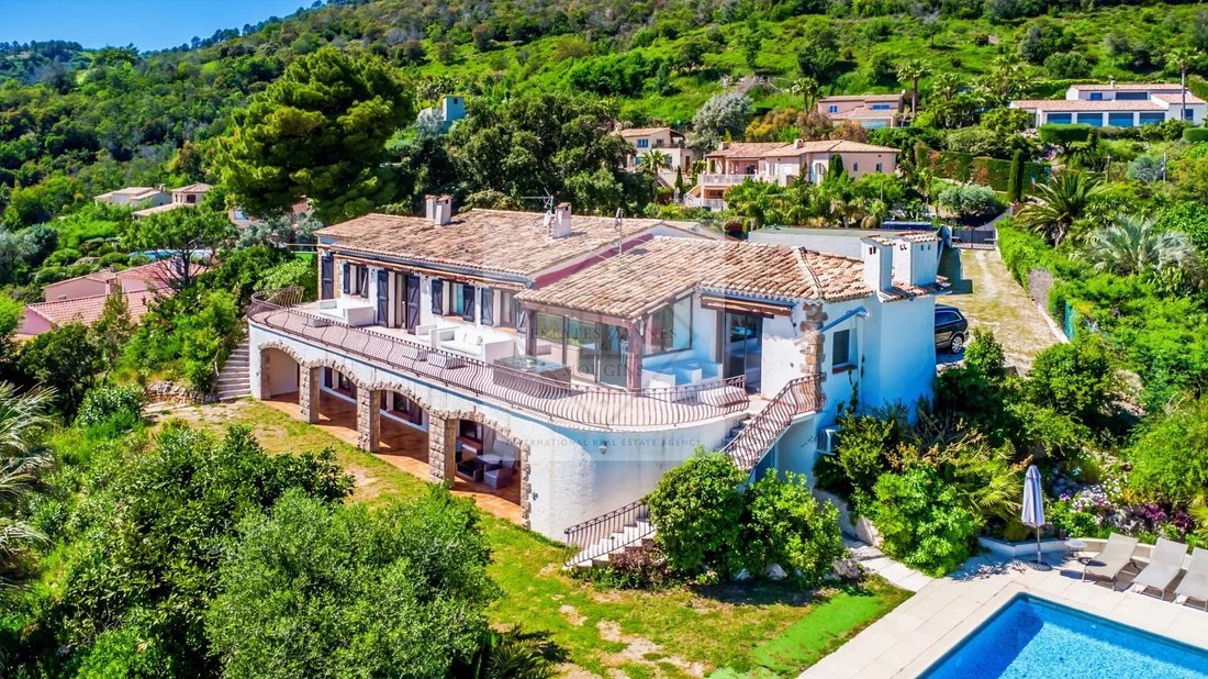 Villa in Cannes, Provence-Alpes-Côte d'Azur, France 3 - 17904050