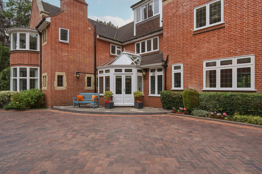 House in Four Oaks Park, Sutton Coldfield, England 4 - 18257976