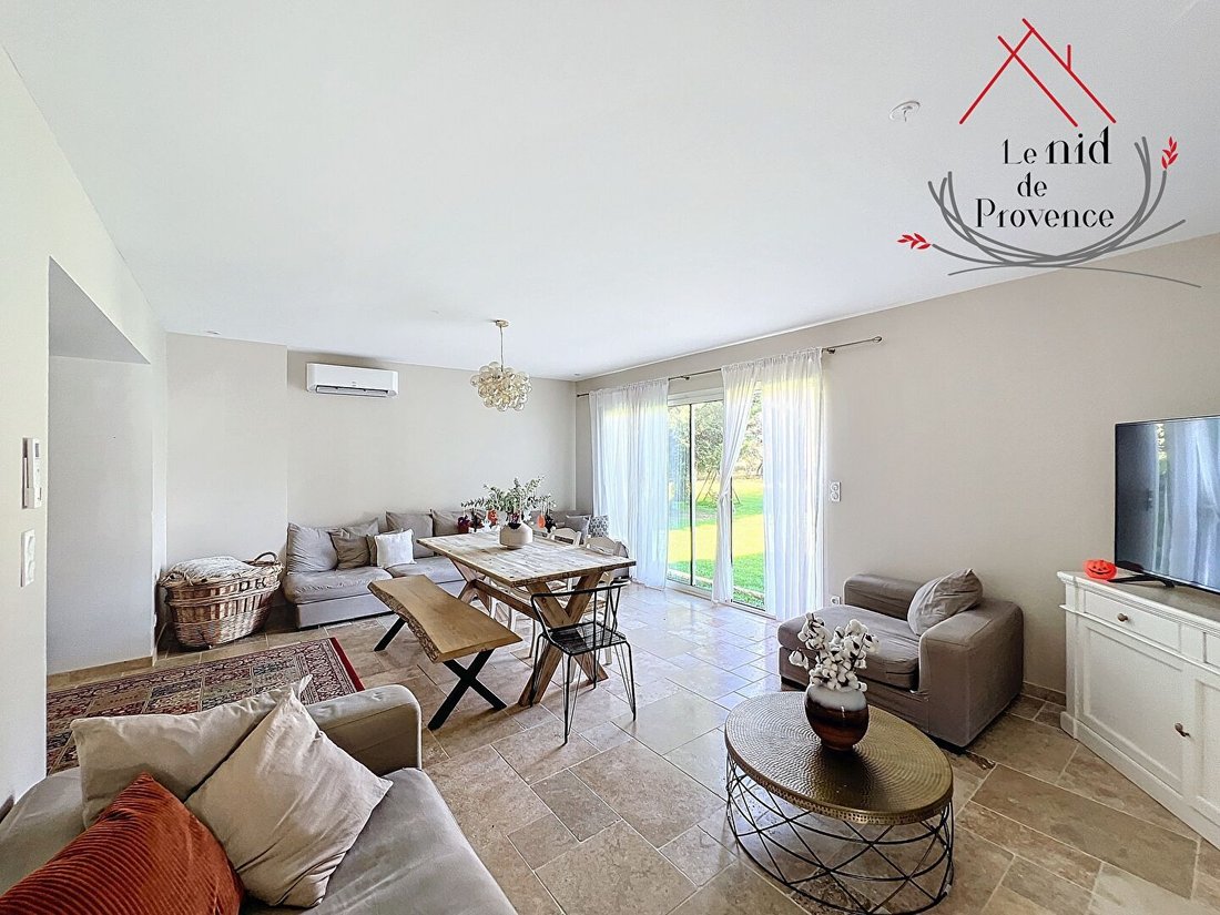 Villa in Velleron, Provence-Alpes-Côte d'Azur, France 4 - 18256112