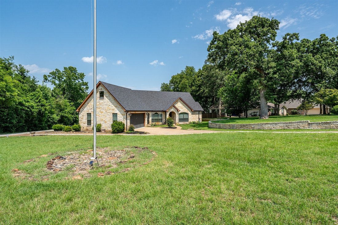 House in Athens, Texas, United States 3 - 18242485