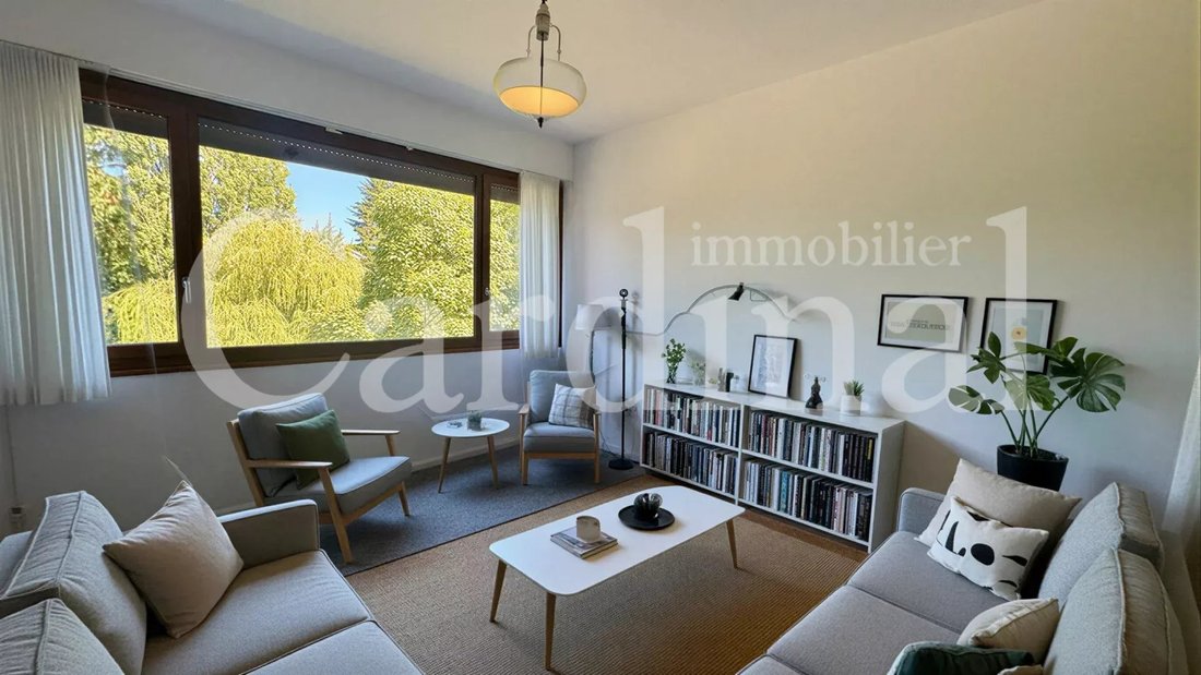 Apartment in Les Residences, Noisy-le-Roi, France 5 - 18251551