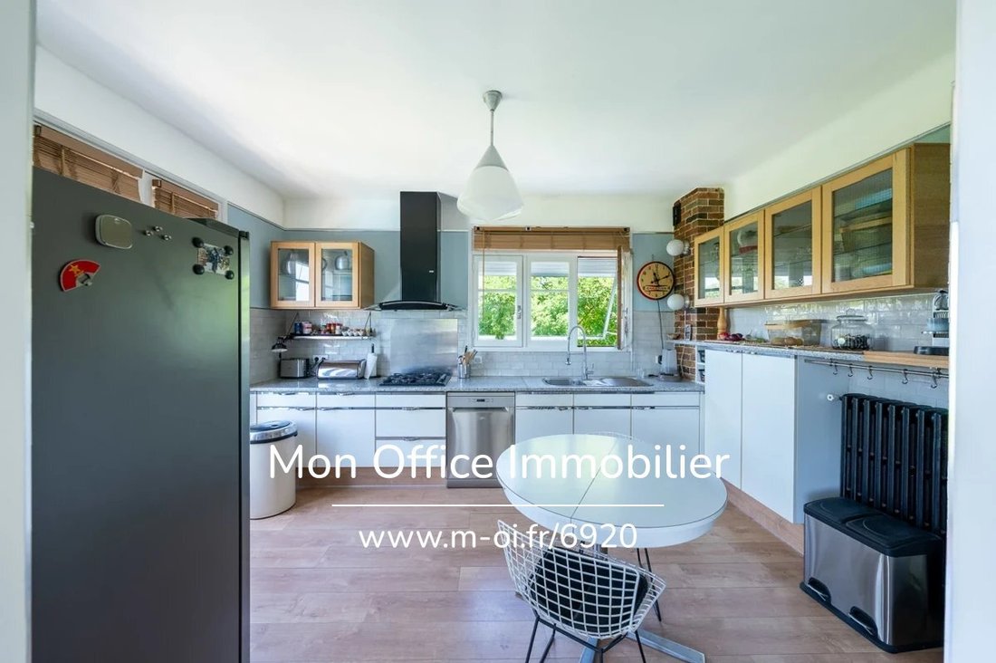 Casa a Saint-Cannat, Provenza-Alpi-Costa Azzurra, Francia 4 - 18250438