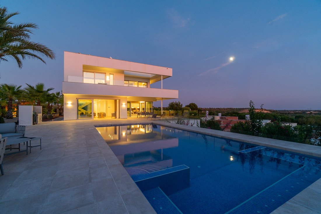 Villa in Orihuela, Valencian Community, Spain 3 - 16786681