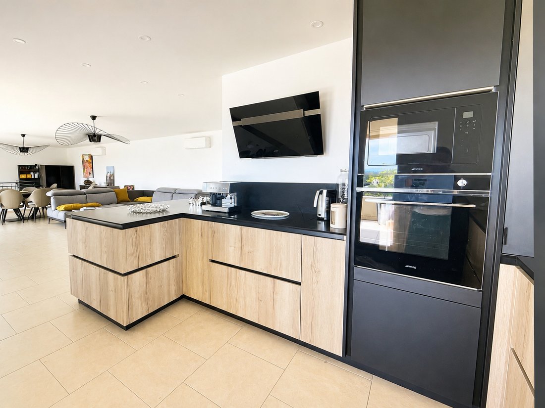 Villa in La Londe-les-Maures, Provence-Alpes-Côte d'Azur, France 5 - 18014009