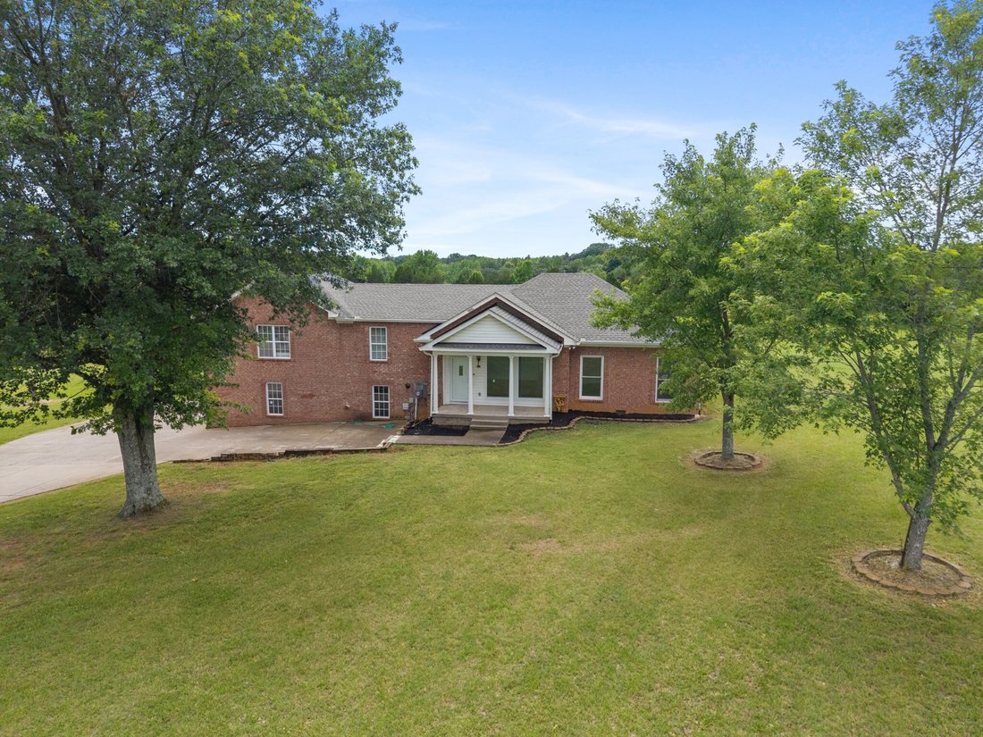 House in Springfield, Tennessee, United States 1 - 18257681