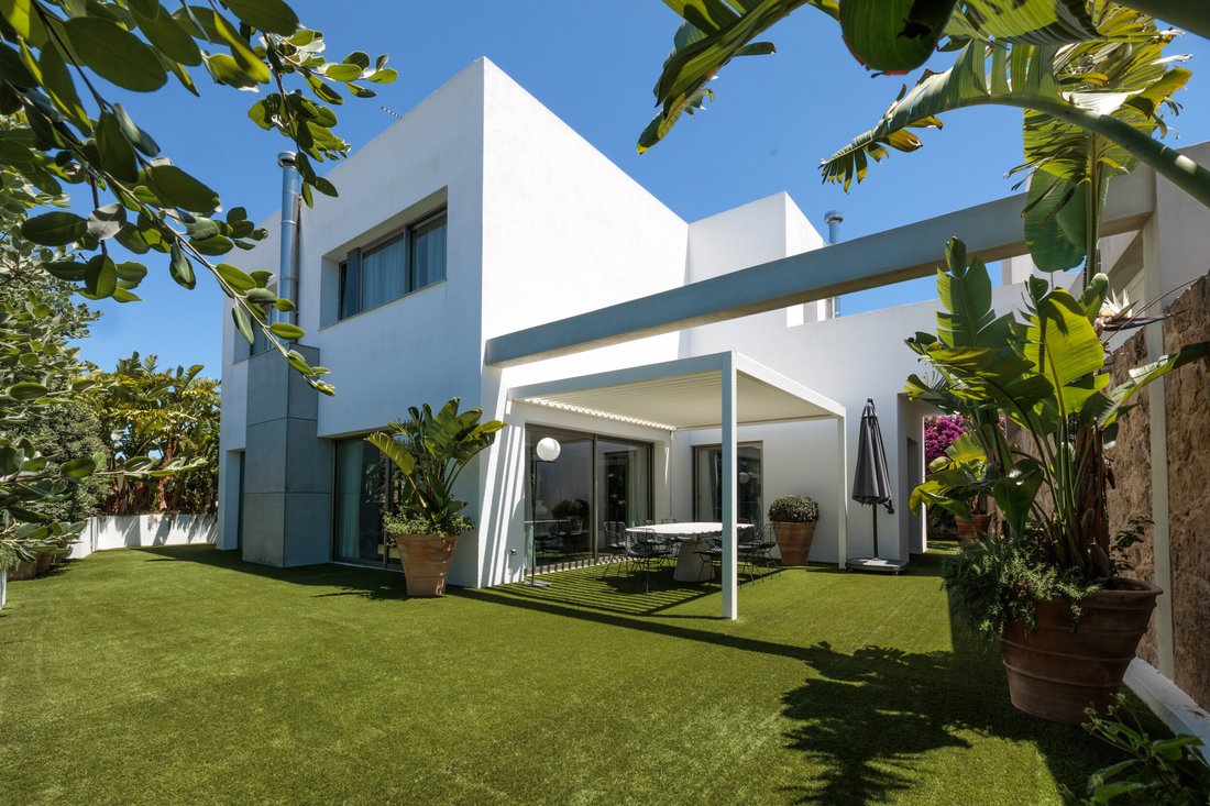 Townhouse in Roca Llisa, Santa Eularia des Riu, Balearic Islands 1 - 18253419