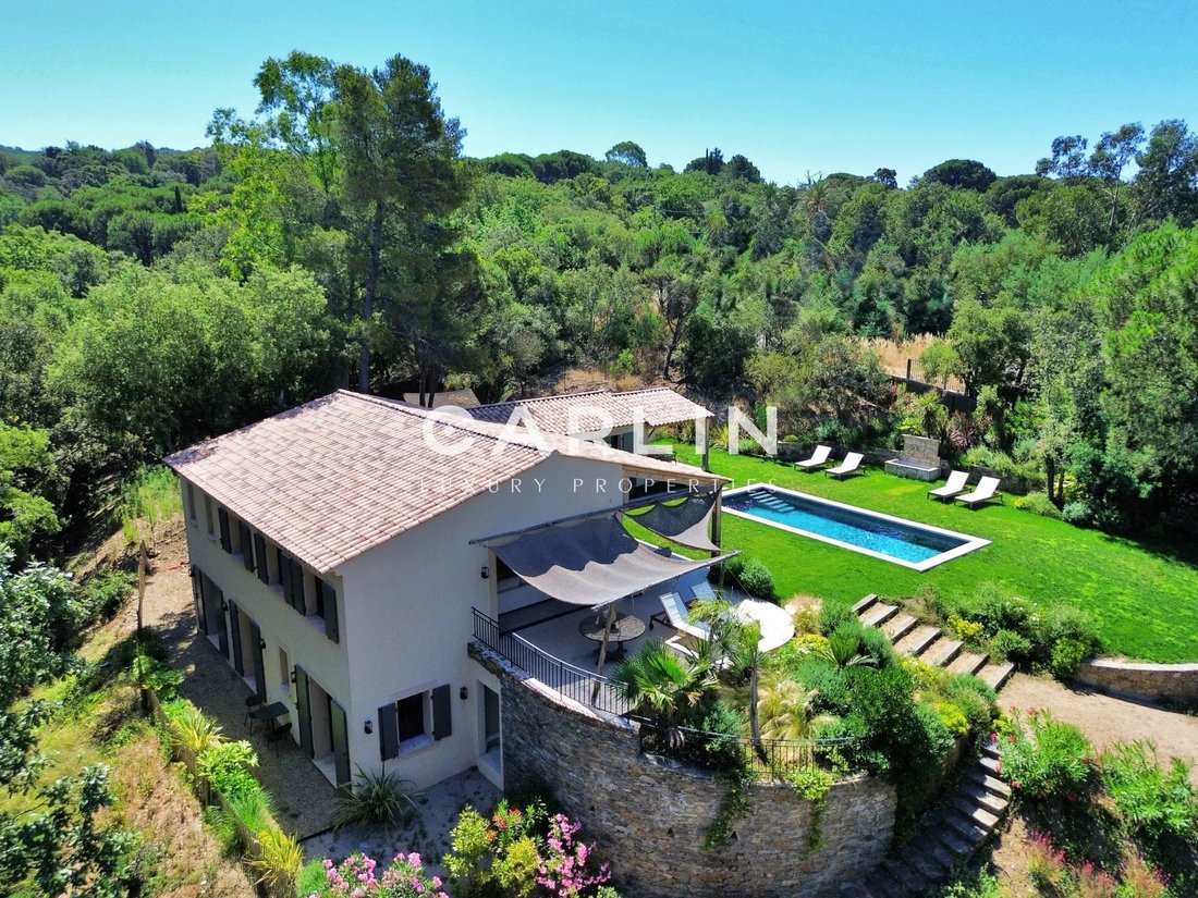 Villa in La Croix-Valmer, Provence-Alpes-Côte d'Azur, France 2 - 18252109