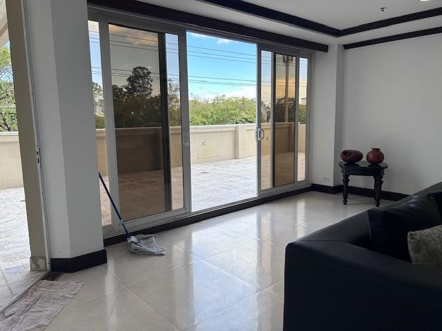 Condo in Cinco Esquinas, San José Province, Costa Rica 4 - 18252239