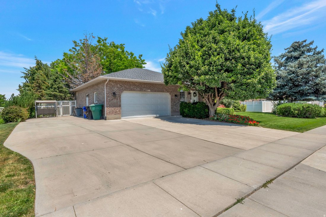 House in West Jordan, Utah, United States 2 - 18254053