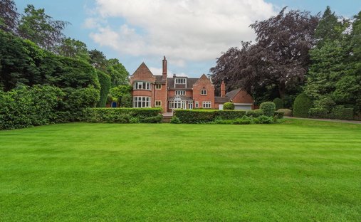 House in Four Oaks Park, Sutton Coldfield, England 1
