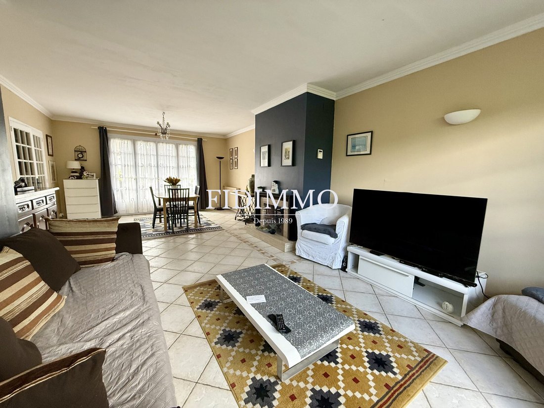 House in Ormesson-sur-Marne, Ile-de-France, France 3 - 18256922