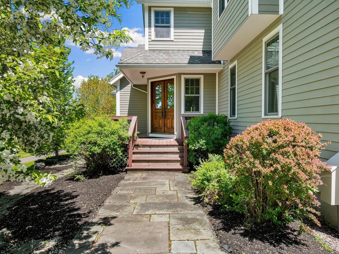 House in Essex, Vermont, United States 1 - 18252486