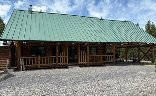 House in Crescent Lake, Oregon, United States 1