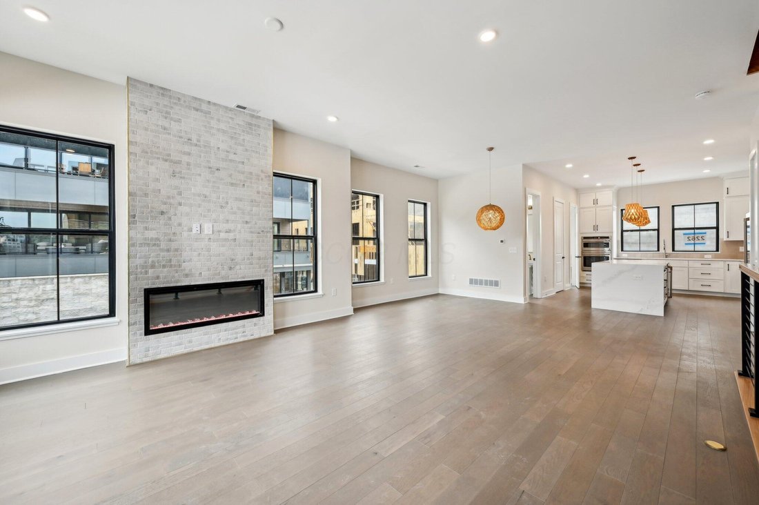 Condo in Hilliard, Ohio, United States 3 - 18254007