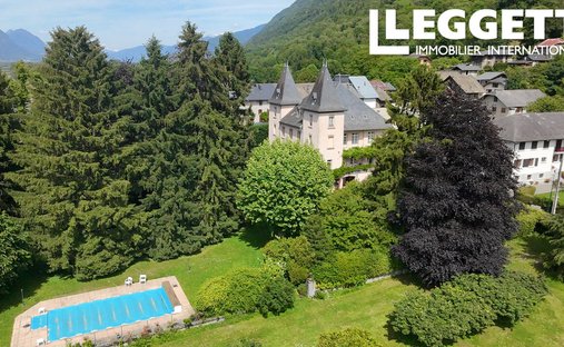 Castle in Villard-Leger, Auvergne-Rhône-Alpes, France 1