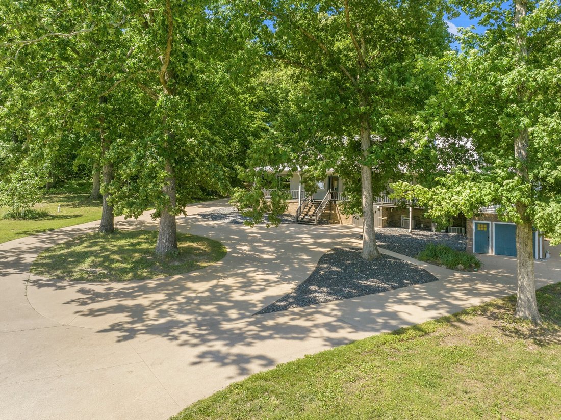 House in Paris, Tennessee, United States 3 - 18255092