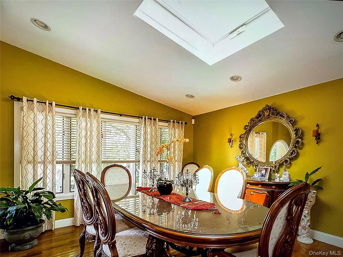 House in Merrick, New York, United States 4 - 18257269