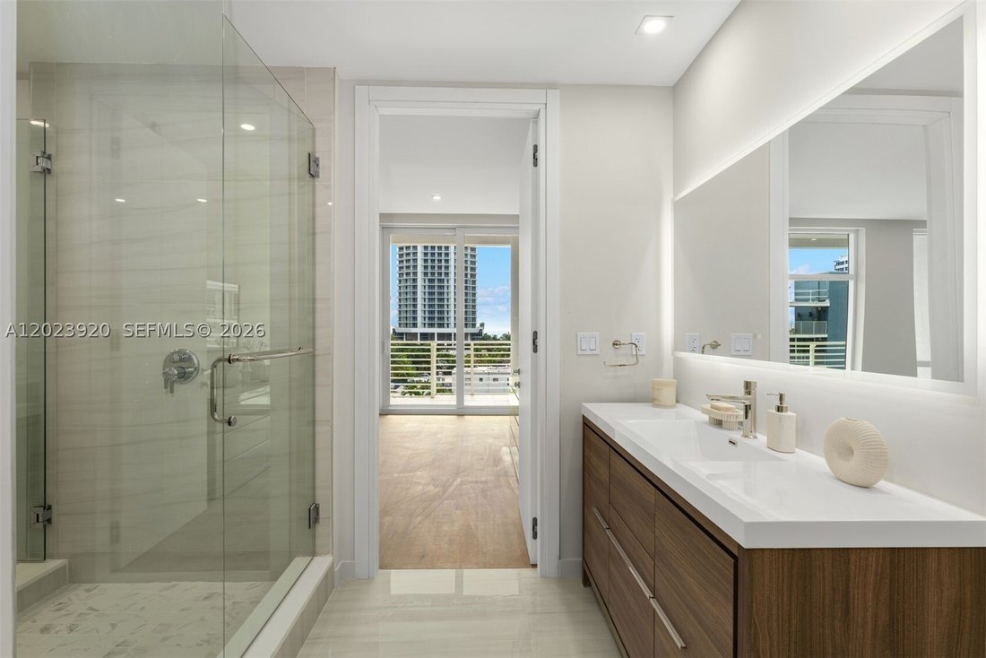Condo in Fort Lauderdale, Florida, United States 5 - 17987973