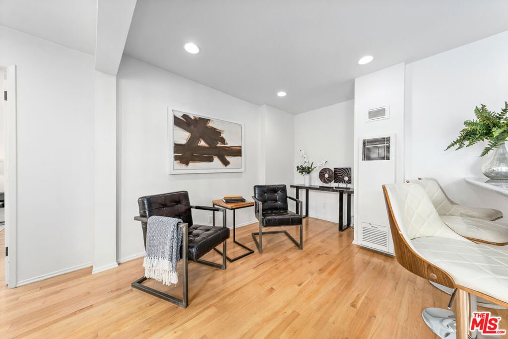 Santa Monica, California, United States 4 - 18257675