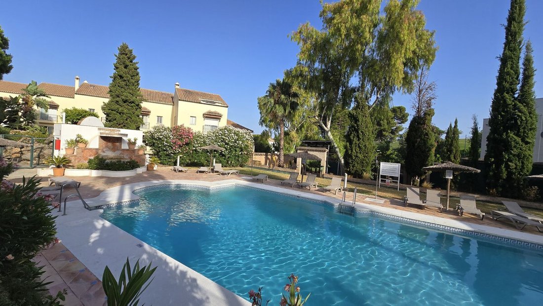 Penthouse in Nueva Andalucia, Marbella, Spain 2 - 18258343