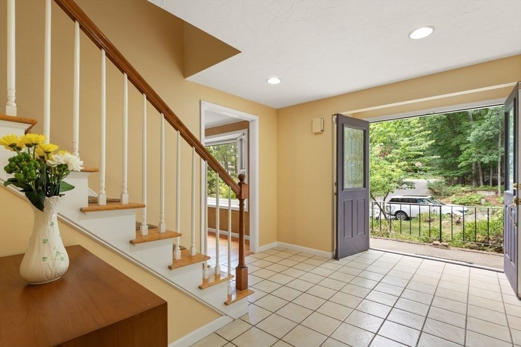 House in Sharon, Massachusetts, United States 3 - 18255552