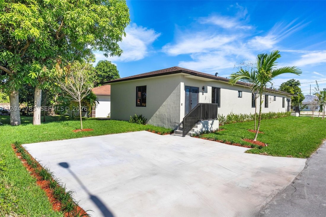 House in Hallandale Beach, Florida, United States 3 - 18254631