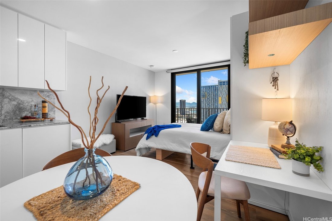 Condo in Honolulu, Hawaii, United States 5 - 18255493