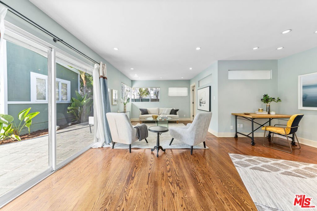 Santa Monica, California, United States 5 - 18257675