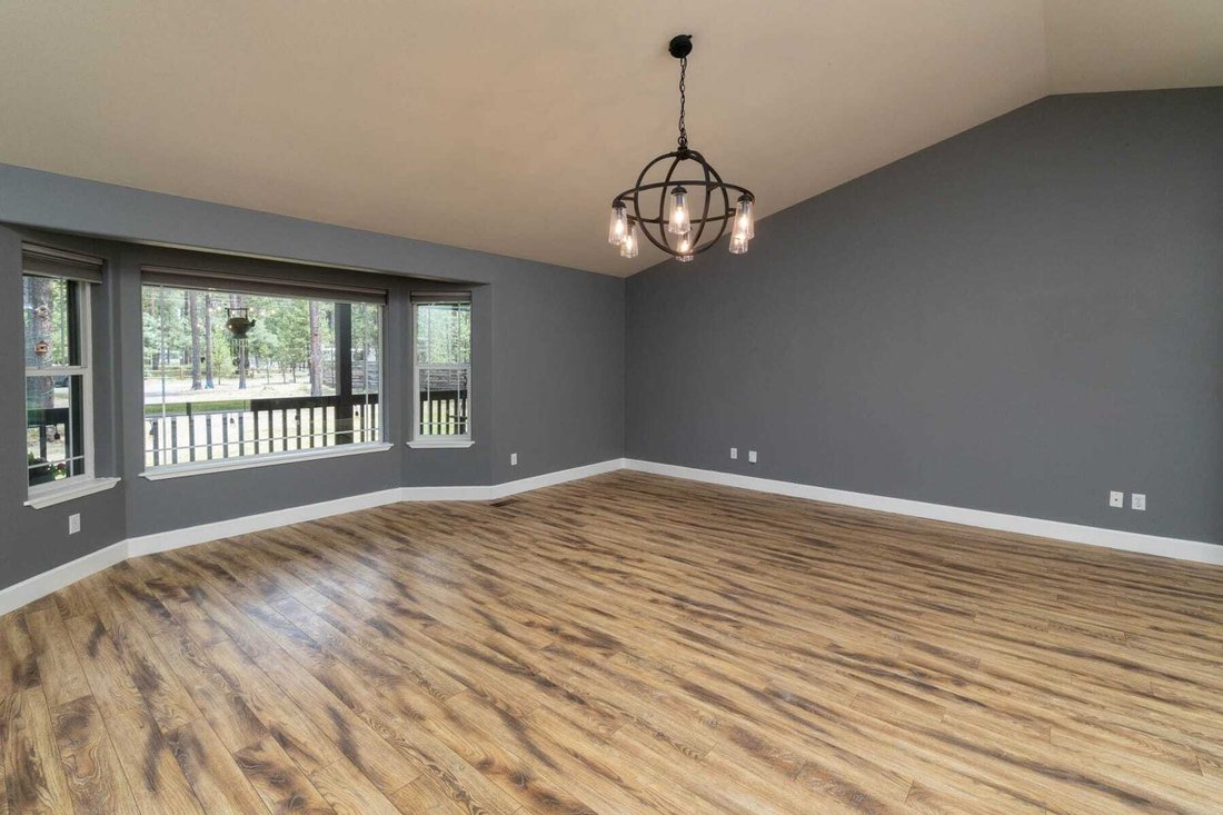 House in La Pine, Oregon, United States 1 - 18252021