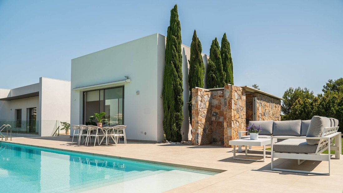 Villa in Orihuela, Valencian Community, Spain 2 - 16136287