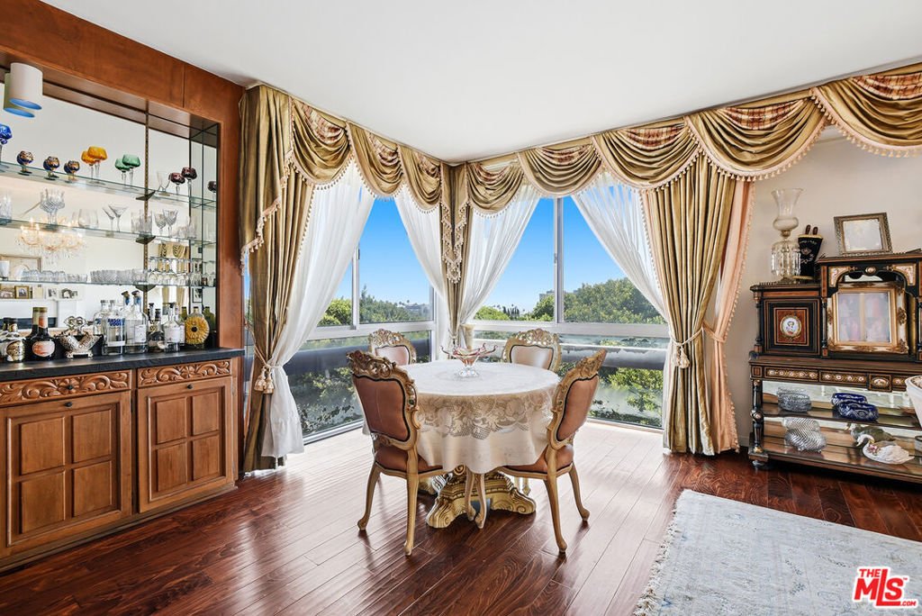 Condo in Beverly Hills, California, United States 5 - 18253733