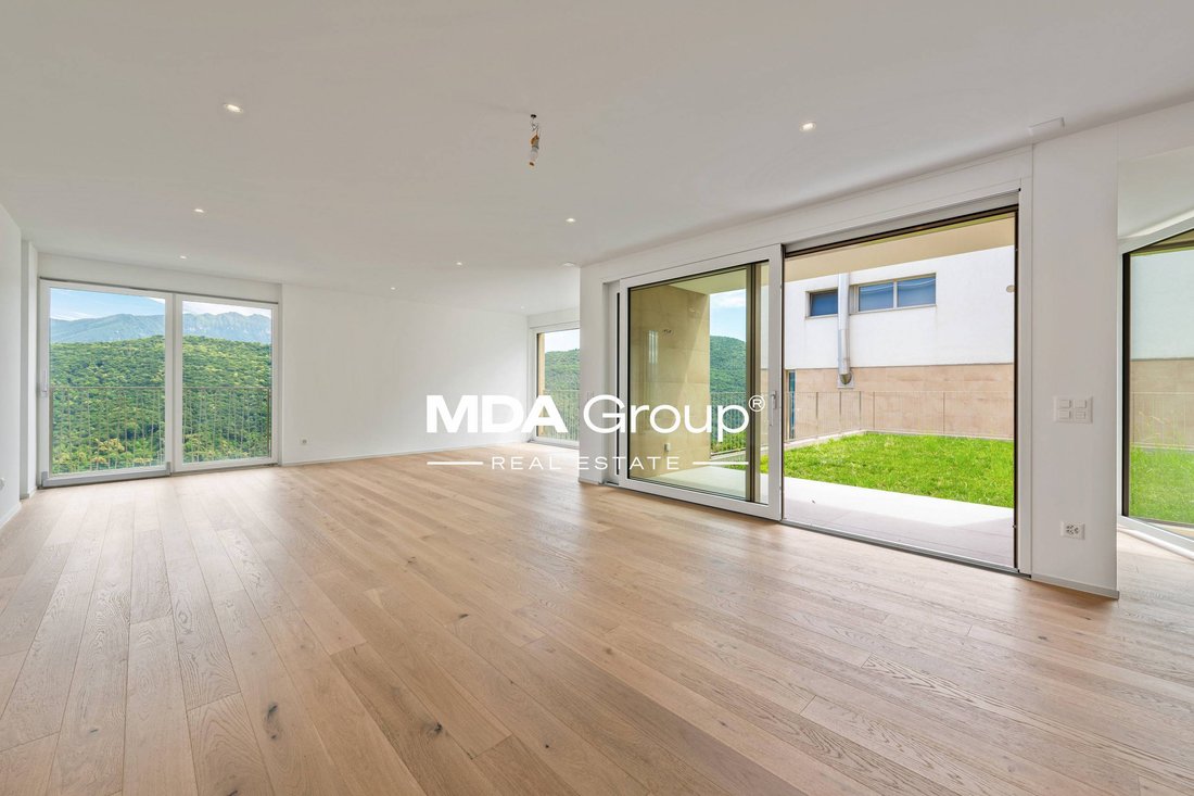 House in Collina d'Oro, Ticino, Switzerland 4 - 18256553