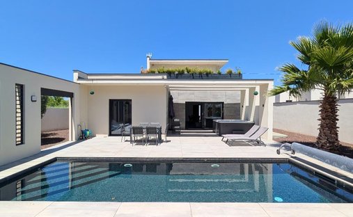 House in Cooperative, Agde, France 1