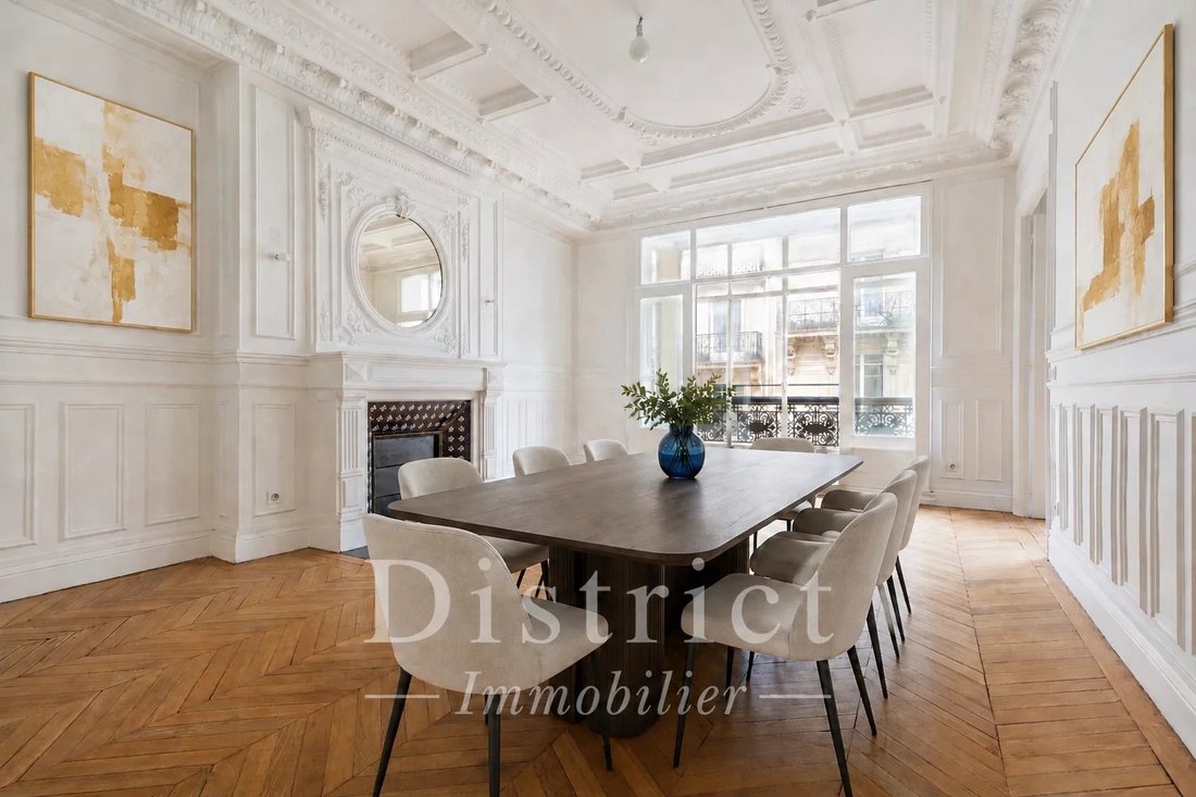 Apartment in Triangle d'Or, Paris 8e Arrondissement, Paris 4 - 16702517
