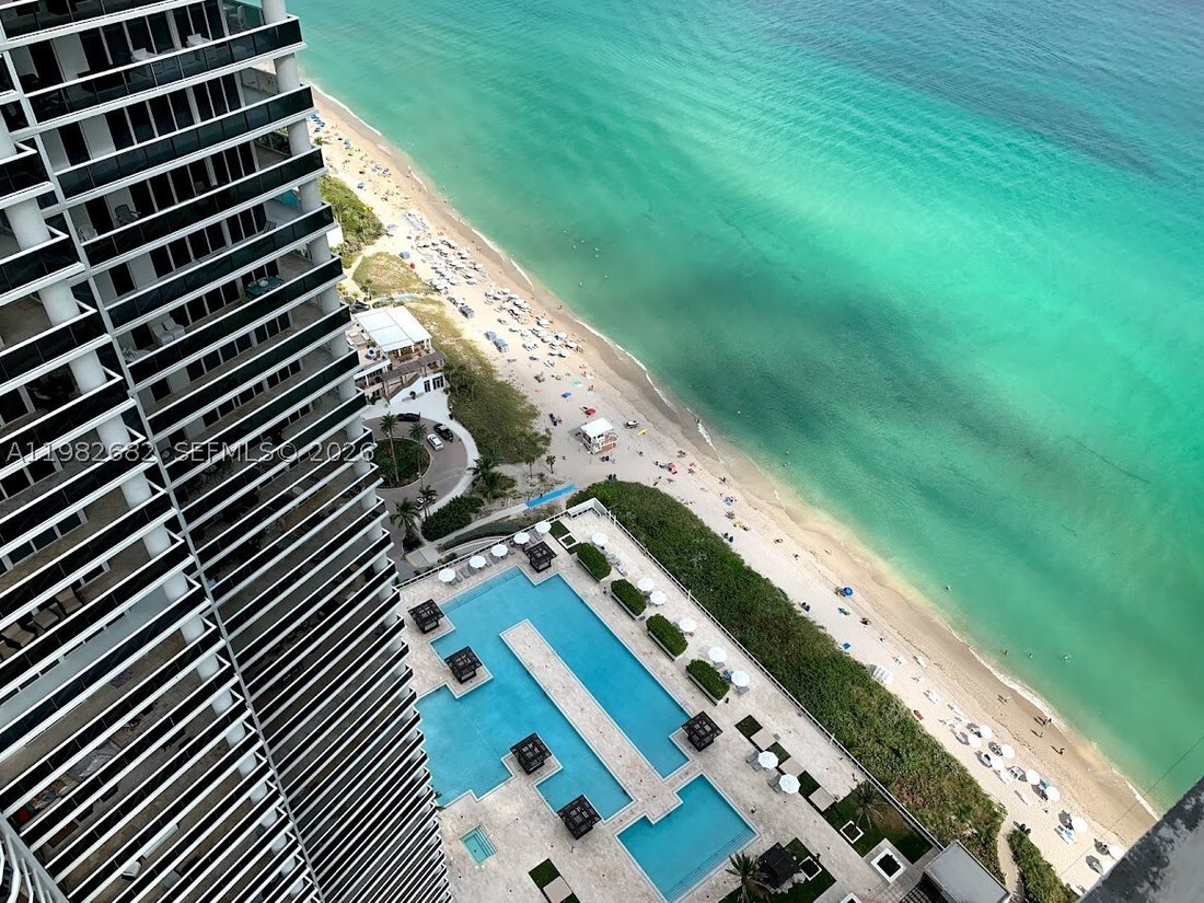 Condo in Hallandale Beach, Florida, United States 5 - 17409649