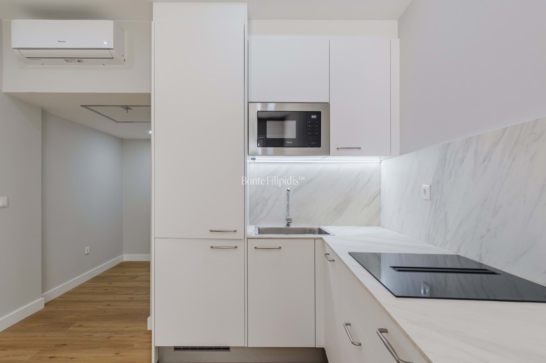 Apartment in Santo Antonio, Lisbon, Portugal 4 - 18252637