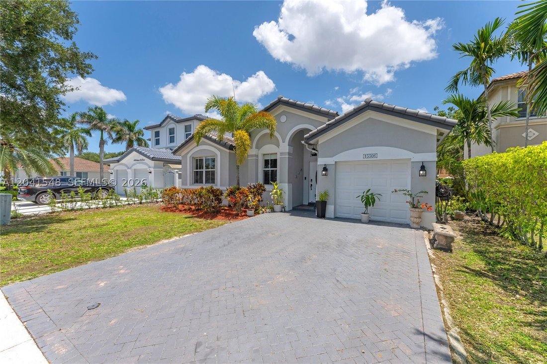House in West Miami, Florida, United States 3 - 18250389