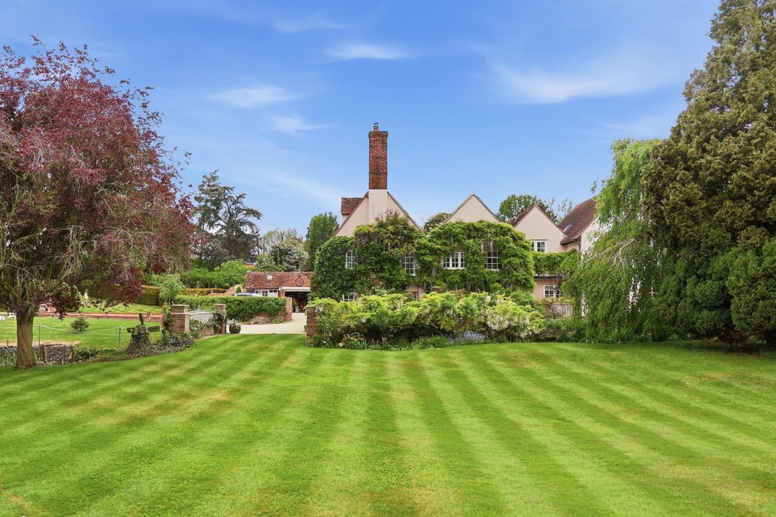 House in Great Waltham, England 2 - 18250792