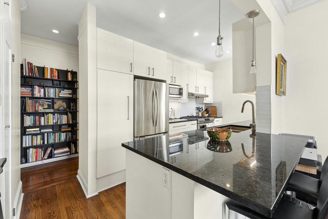 Co Op in New York, New York, United States 5 - 18245231