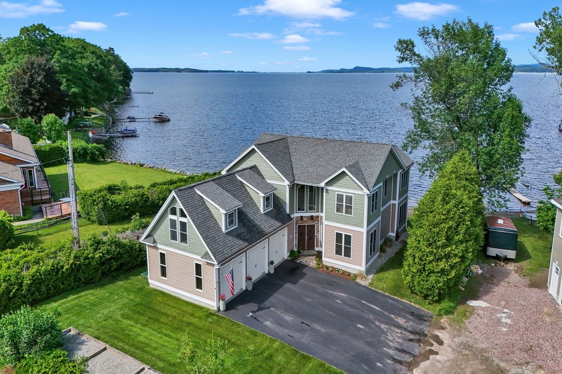 House in Colchester, Vermont, United States 1 - 18252029