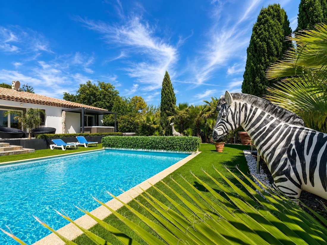 Villa in La Motte, Provence-Alpes-Côte d'Azur, France 1 - 18252138
