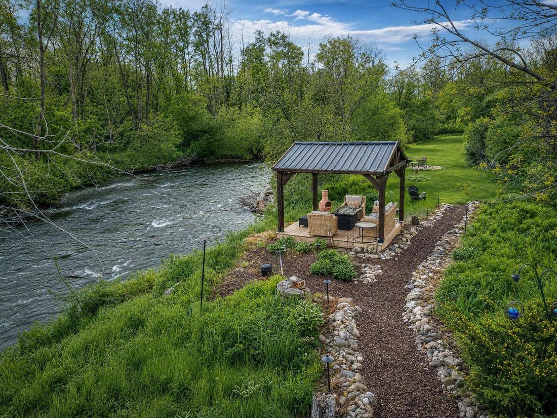 House in Sheboygan Falls, Wisconsin, United States 2 - 18250095