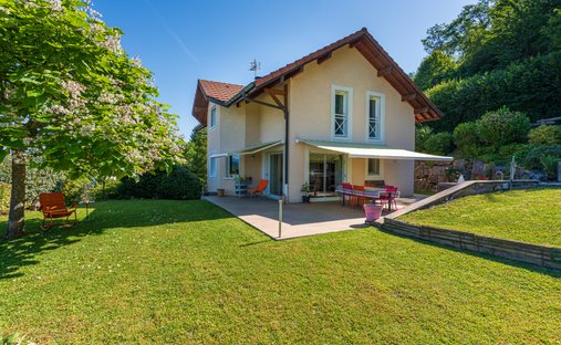 House in Quintal, Auvergne-Rhône-Alpes, France 1