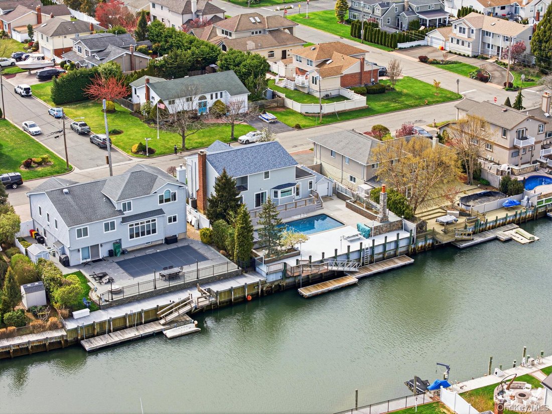 House in Massapequa, New York, United States 2 - 18250648