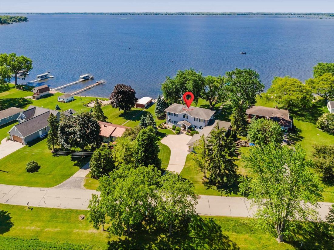House in Oshkosh, Wisconsin, United States 1 - 18253543