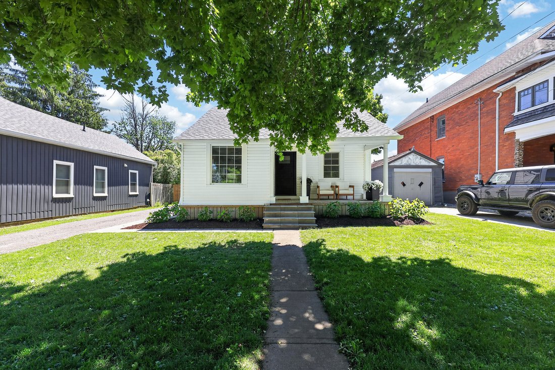 House in Thornbury, Ontario, Canada 1 - 18252287