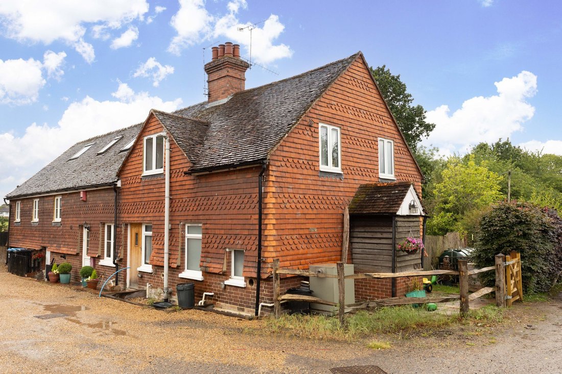 House in Felbridge, England 1 - 18251835